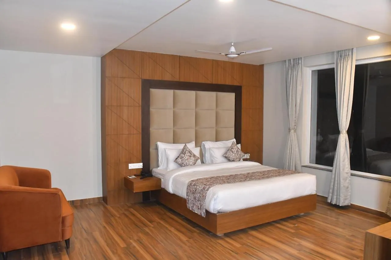 Hhw Buddha Lineage Varanasi Hotel